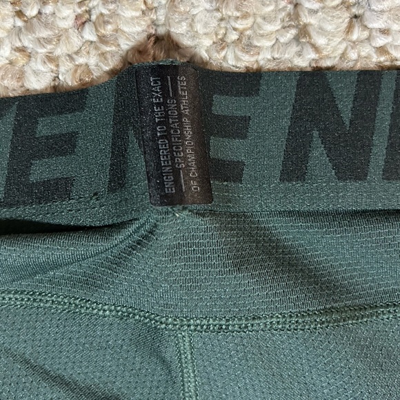 Nike Drifit base layer compressions (fit like a small) - Picture 7 of 8